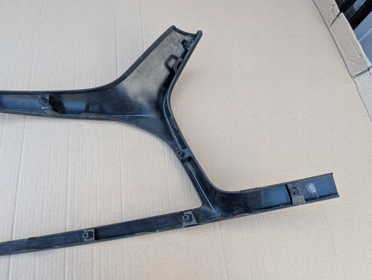 Citroen DS7 Crossback Moldura Parachoques Izquierdo image 9