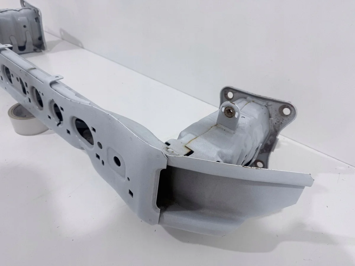 Ford Connect MK2 Viga Parachoques Delantero image 3