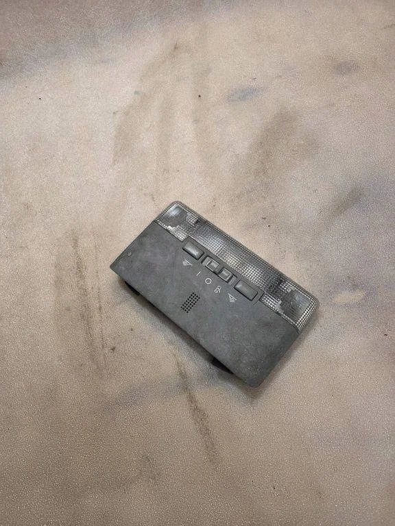Éclairage intérieur Audi A8 D2 4D0877829A