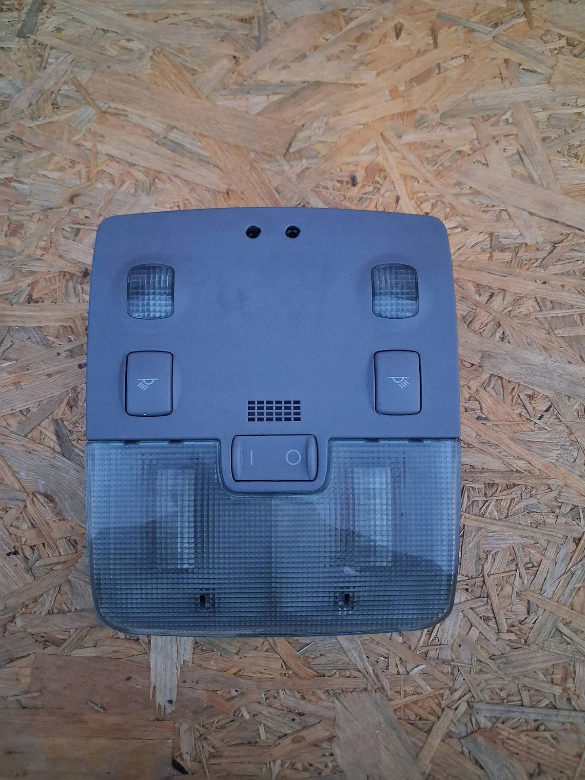 Audi A4 B5 Lampe de plafonnier 8D0947111N
