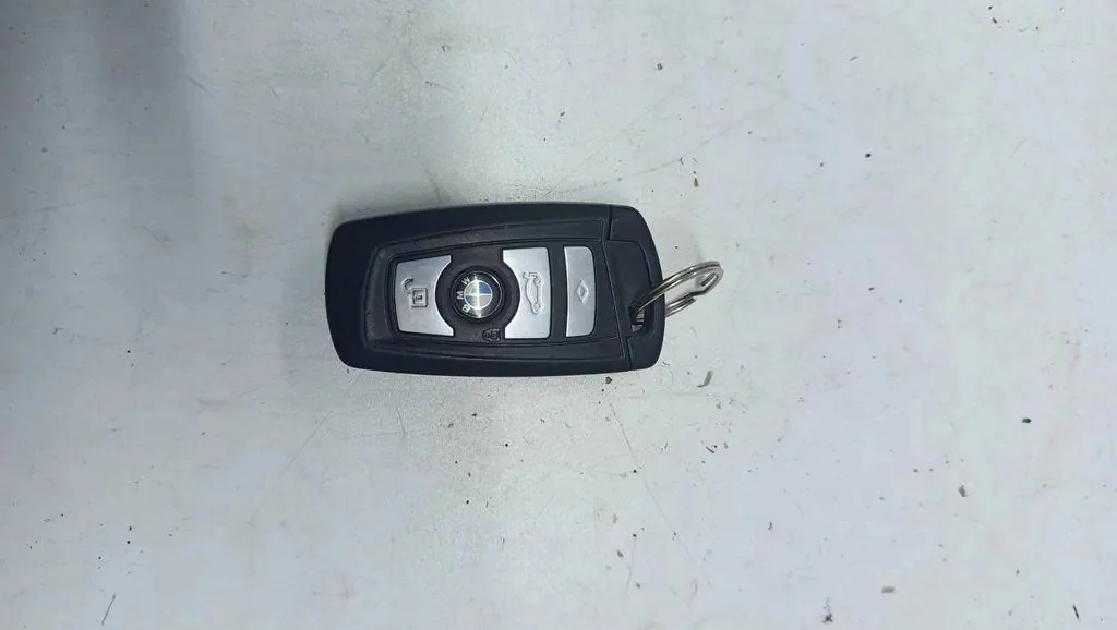 Sleutel BMW 5 F10 F11 868MHz 9226939