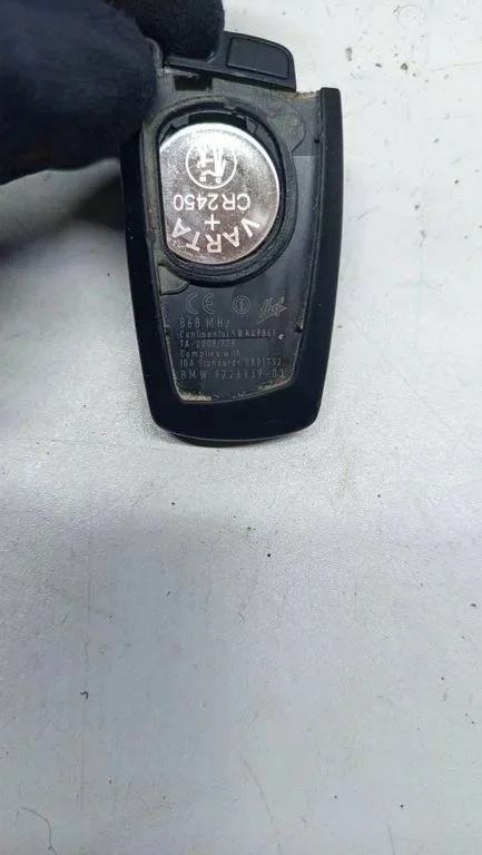BMW 5 F10 F11 avain 868MHz 9226939