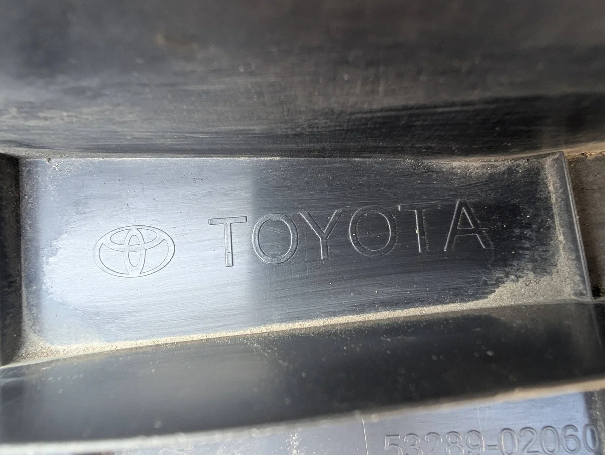 Toyota Corolla E21 Cubierta Superior 53289-02060 image 7