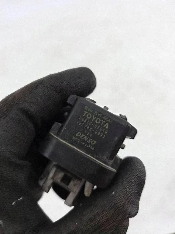 Tändstift Toyota Yaris 1.4D 2007 OEM 1567000671 image 3