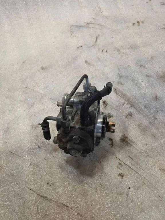 Bränslepump Toyota Avensis 2.0D 221000R020 image 3