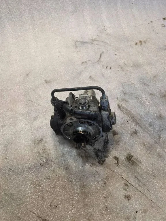 Bränslepump Toyota Avensis 2.0D 221000R020 image 4