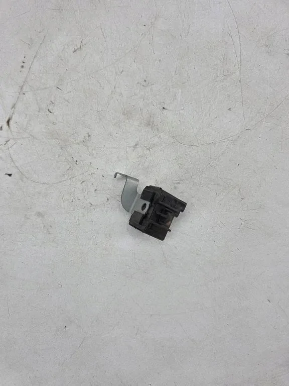 Rele Toyota Avensis 8665013010