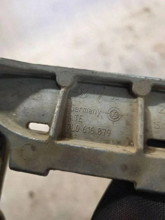 Support compresseur suspension Audi Q7 7L0616879 image 4