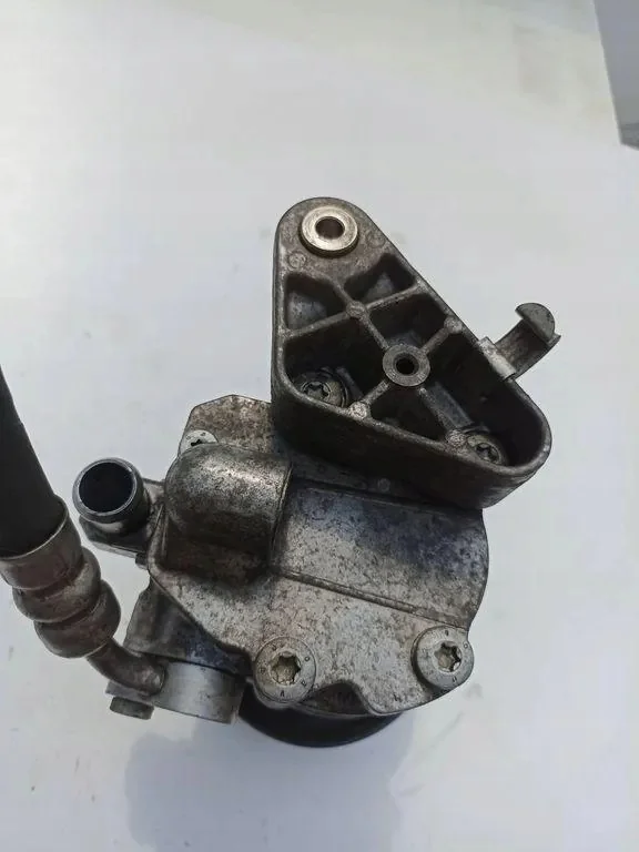 Pompe direction assistée BMW X5 E70 image 3