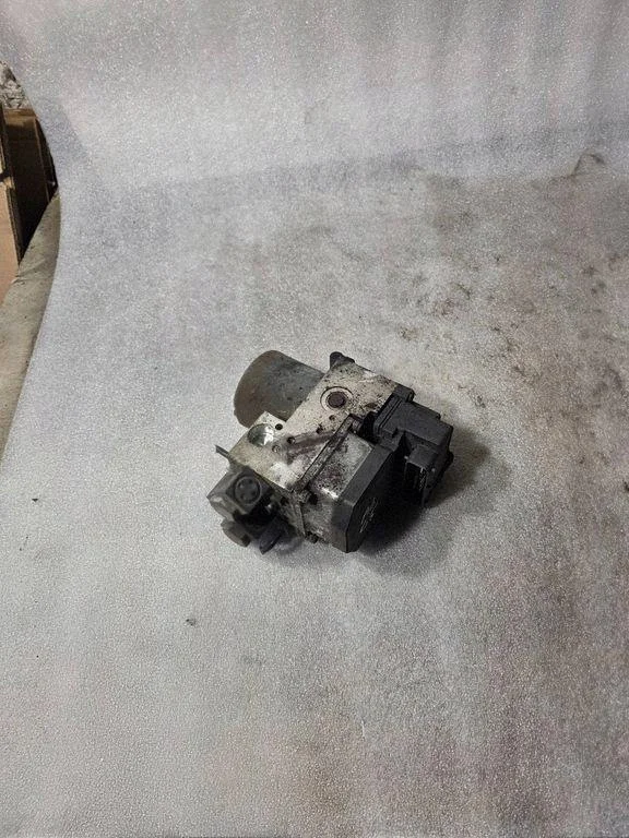 Pompe ABS Audi A4 8K2 B8 8E0614111M image 3