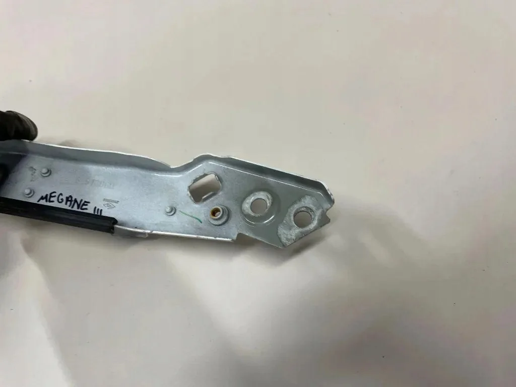 Renault Megane III Headlight Bracket Left Front Used image 4