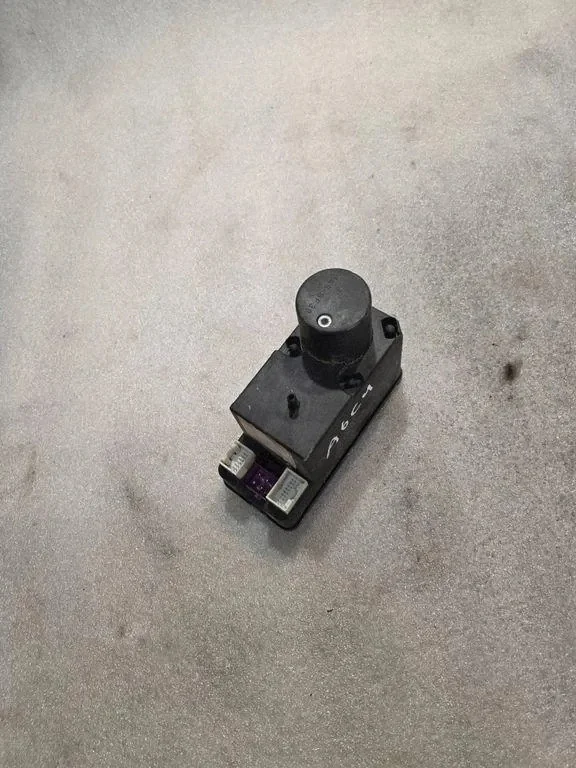 Pompe à vide serrure centralisée Audi A6 C4
