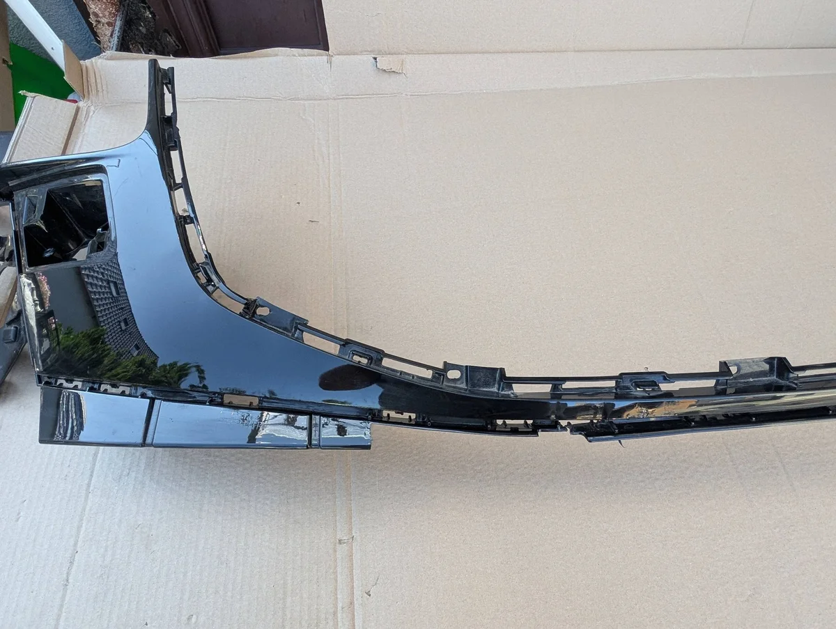 Audi Q6 E-Tron Front Bumper Trim 85H807725B image 3