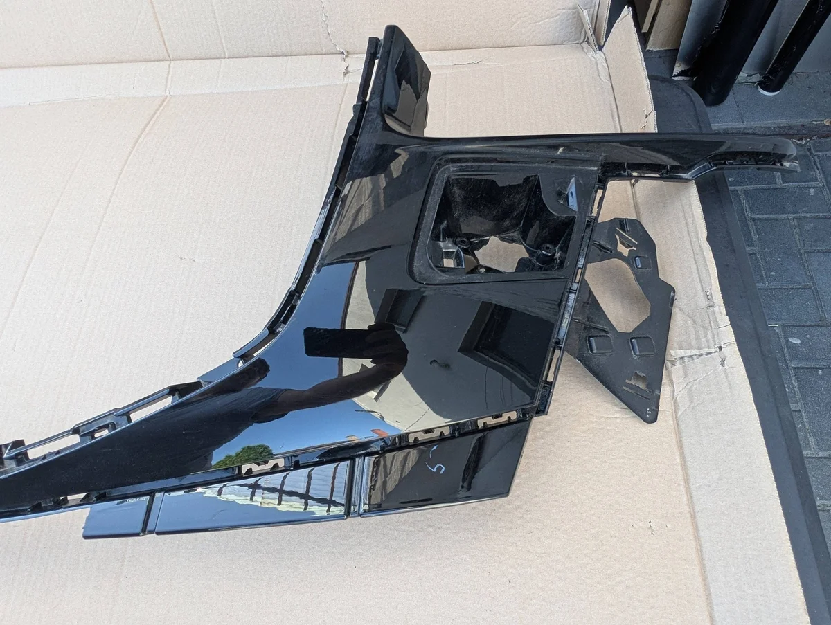 Audi Q6 E-Tron Front Bumper Trim 85H807725B image 6