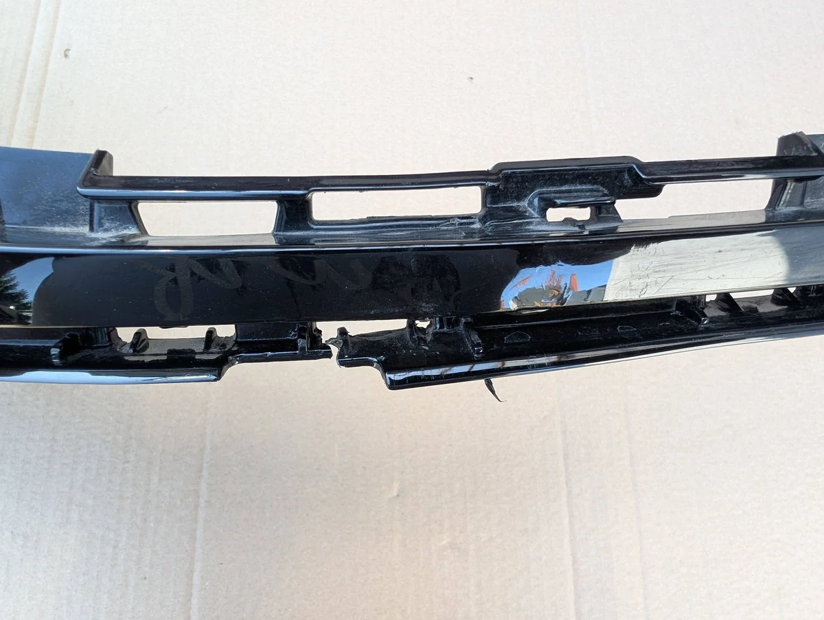 Audi Q6 E-Tron Front Bumper Trim 85H807725B image 9