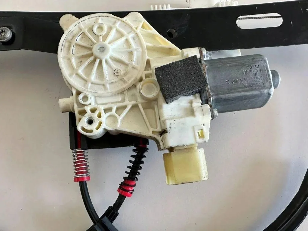 Motor Vidro Traseiro Direito Ford Mondeo MK IV image 3
