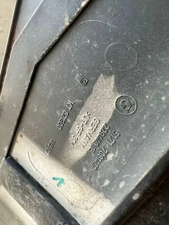 Spoiler BMW 5 Usado OEM 22944915 image 5