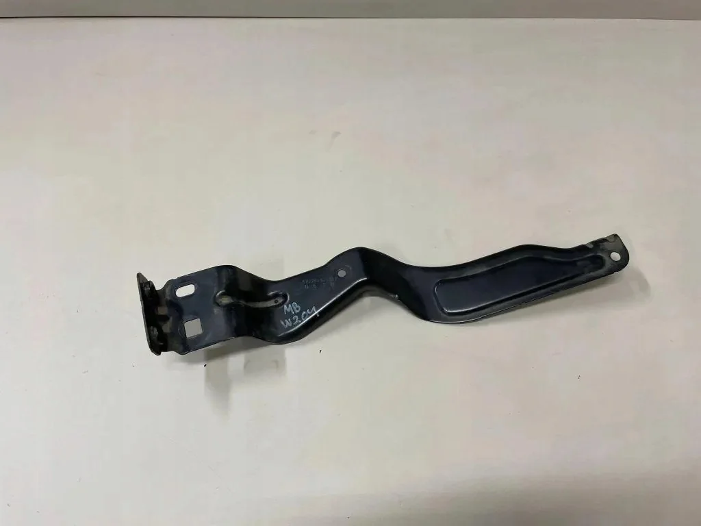 MM Suporte Cinto Mercedes Classe C W204 Esquerdo