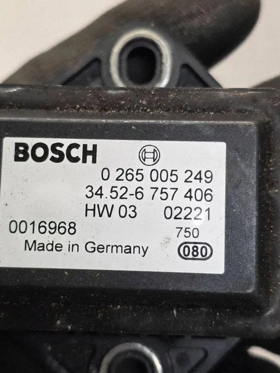 BMW 7 Series E65 ESP Sensor Module 0265005249 image 3