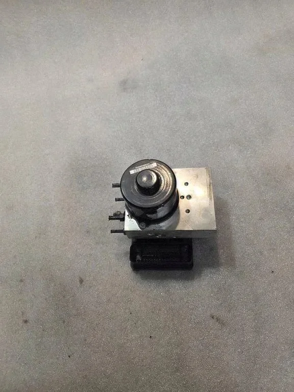 Brake Booster Pump VW Cayenne 7L0907379B image 3