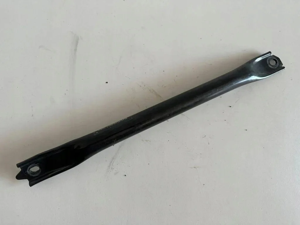 BMW 7 (G11, G12) Engine Compartment Part image 3