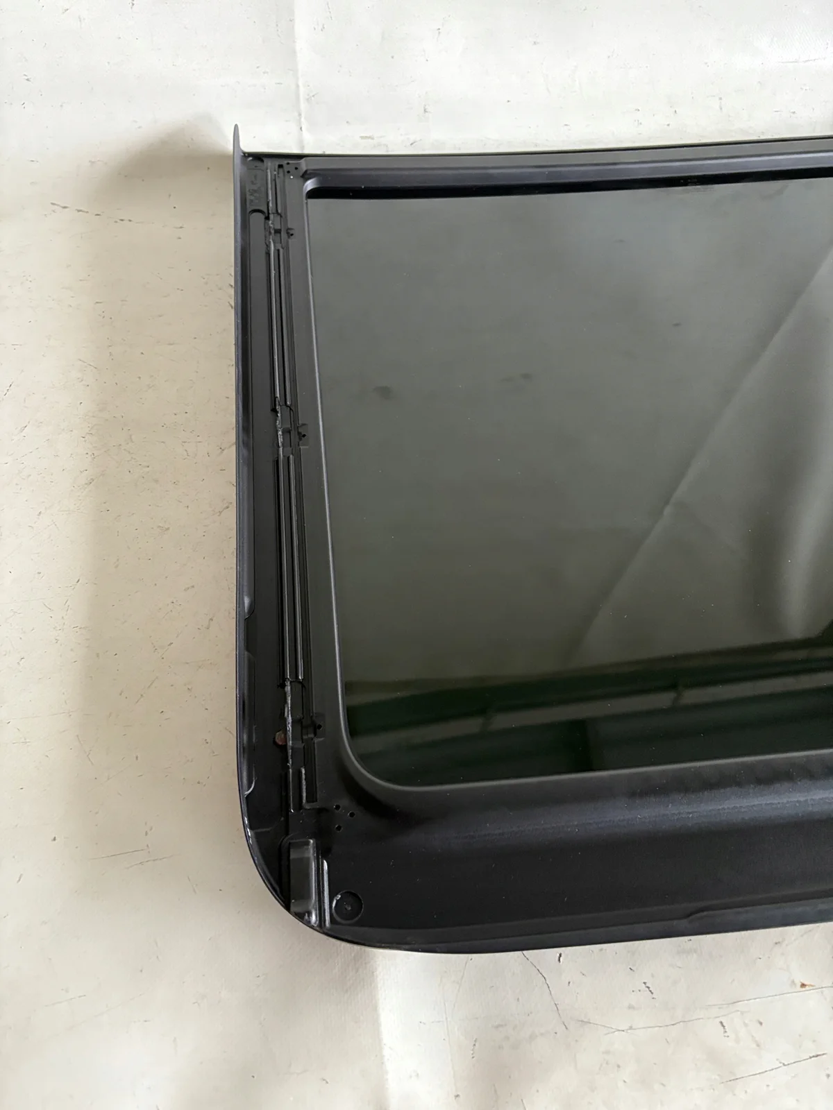 Toit panoramique Passat B8 break vitrage AS3 image 6