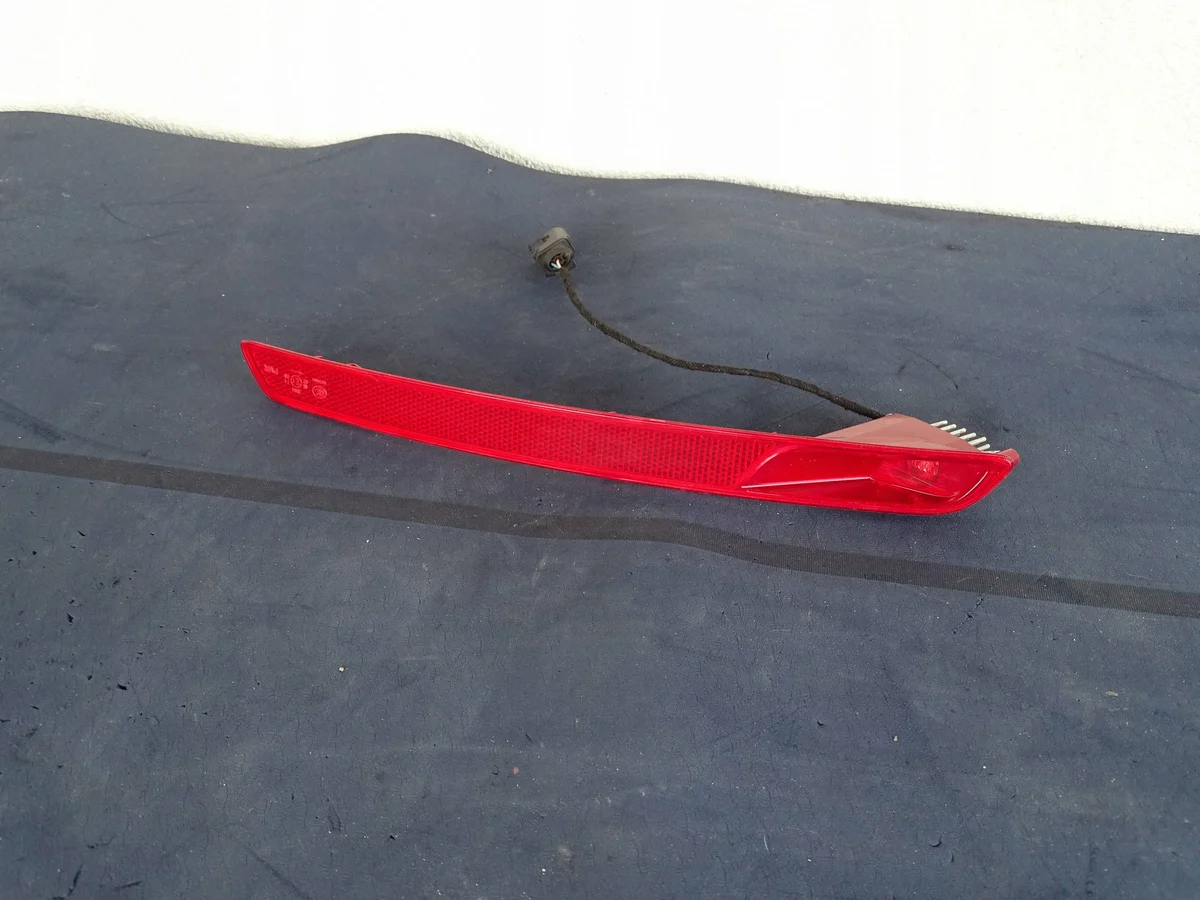 VW Beetle Rear Fog Light Reflector Left Used