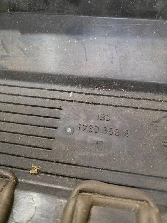 BMW 5 (E39) Motorhuv 17303589 image 4