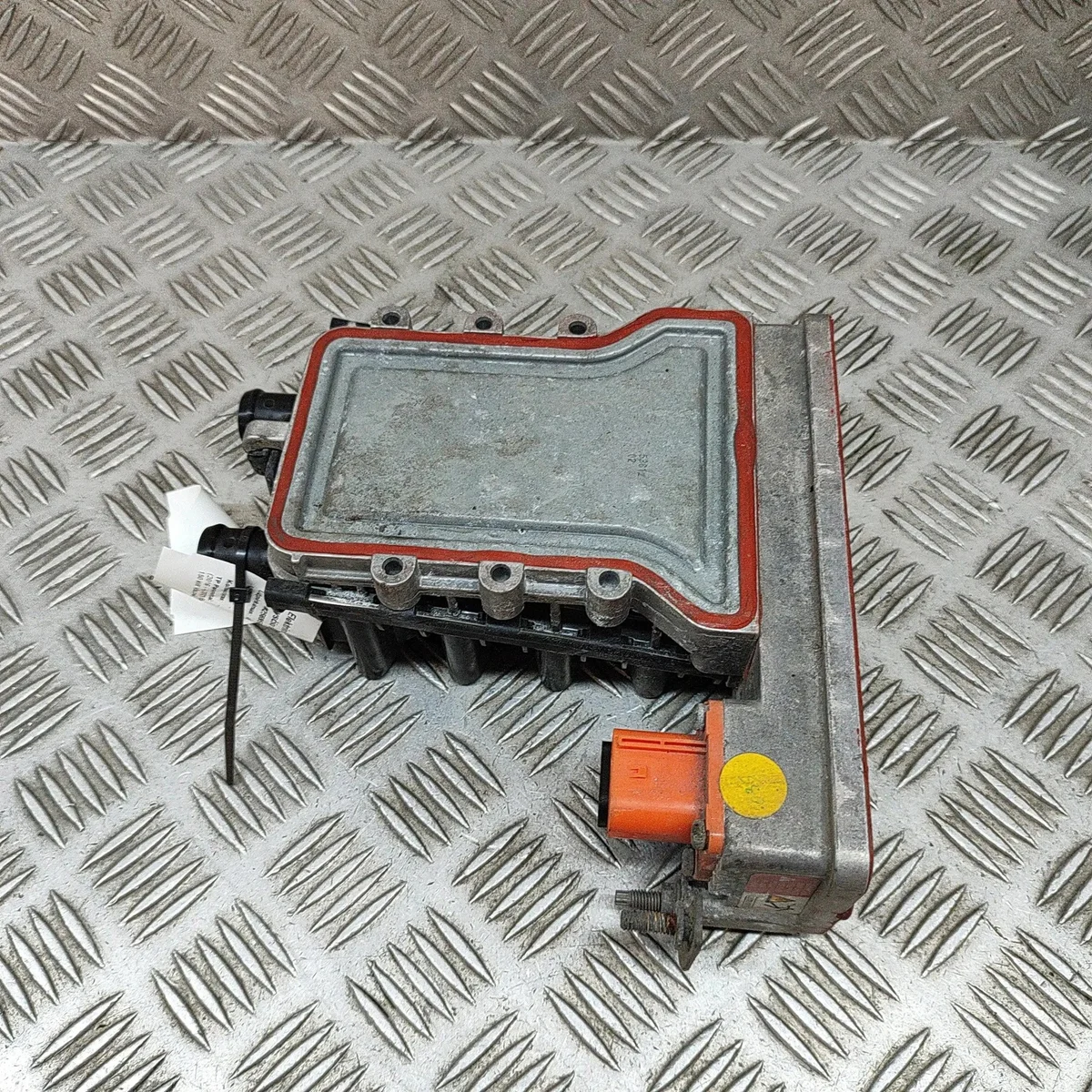 Chauffage liquide refroidissement VW Tiguan 5QF963231 image 3