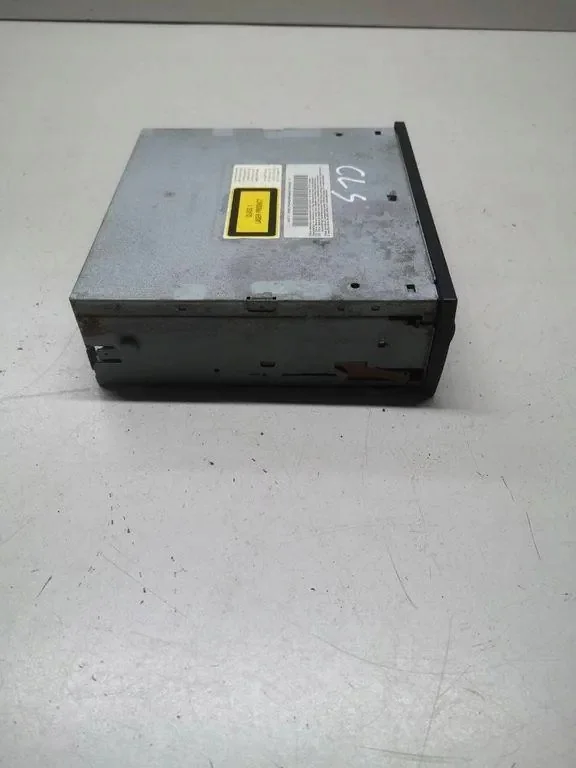 MERCEDES-BENZ E (W211) A2118705226 CD Changer image 3
