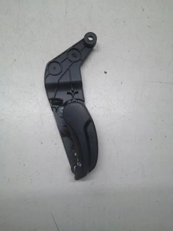 Maniglia Cofano BMW Serie 5 G31 Usata image 3