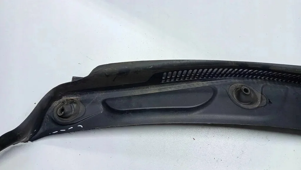 BMW X1 F48 Wischerabdeckung gebraucht OEM 7350591