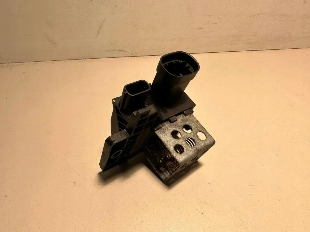 Resistor Dacia Sandero III 1.0 TCE 255503792R image 4