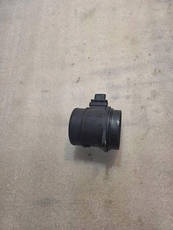 Kia Sorento 2.5 CRDI Mass Air Flow Sensor image 3