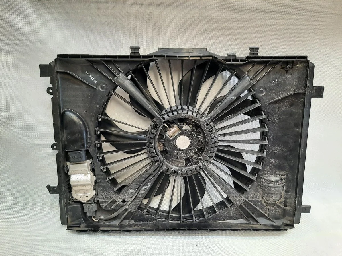 Mercedes C W204 Ventilator Koeling Behuizing image 6