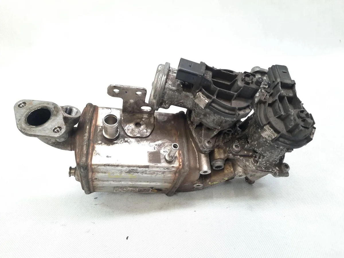 EGR-jäähdytin VW Transporter 2020-24 image 3