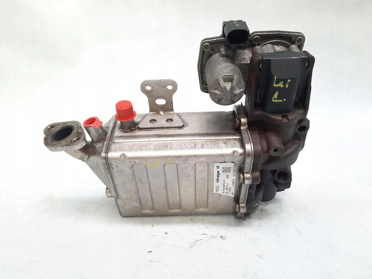EGR-jäähdytin 2.0 Diesel 04L131512T image 4