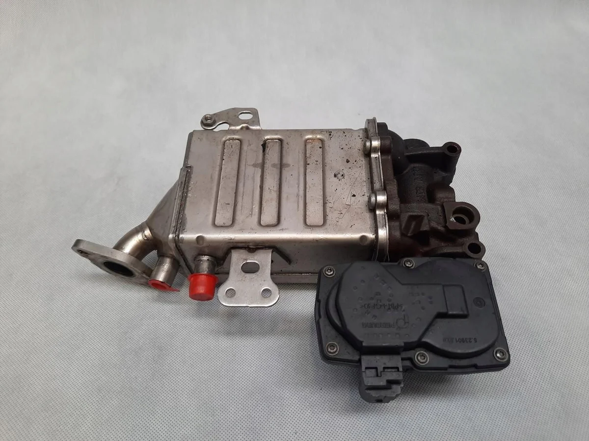EGR-jäähdytin 2.0 Diesel 04L131512T image 5
