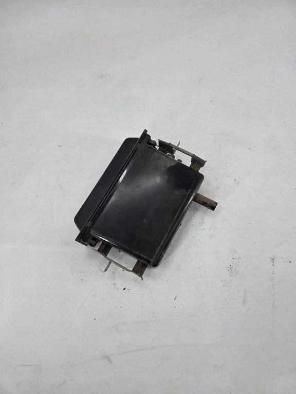 Compartimento salpicadero Nissan X-Trail T30 6847515020 image 4