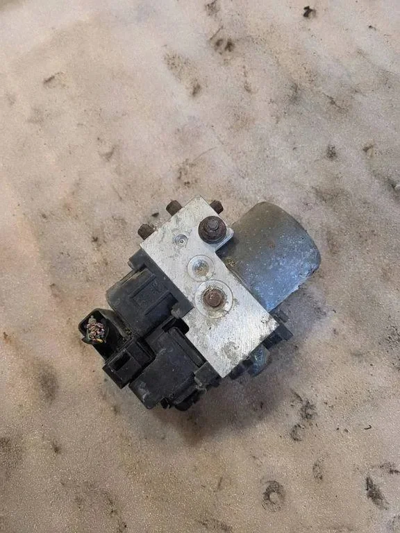 ABS-pump Nissan Navara D22 476603S410 image 3