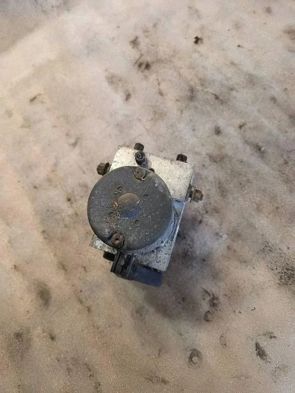 ABS-pump Nissan Navara D22 476603S410 image 4