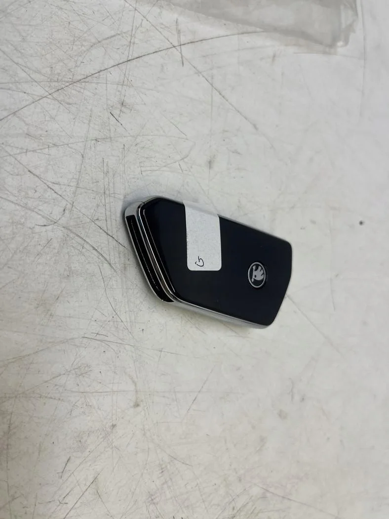 Carcasa Llave Skoda Enyaq 5E3959753G Usada image 3