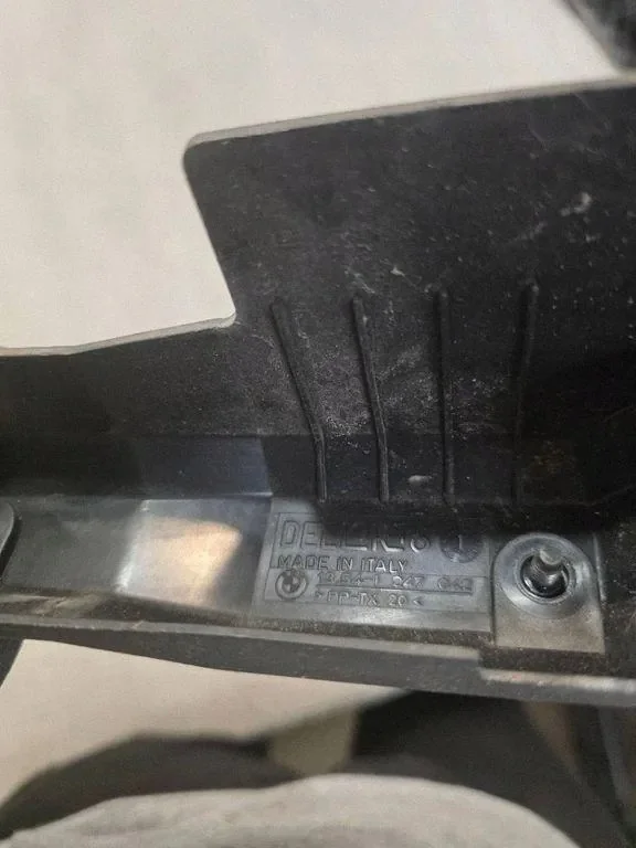 Pièce compartiment moteur BMW 3 (E36) 13541247042