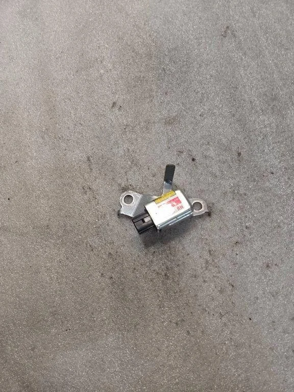Sensor de impacto trasero derecho Toyota RAV 4 II