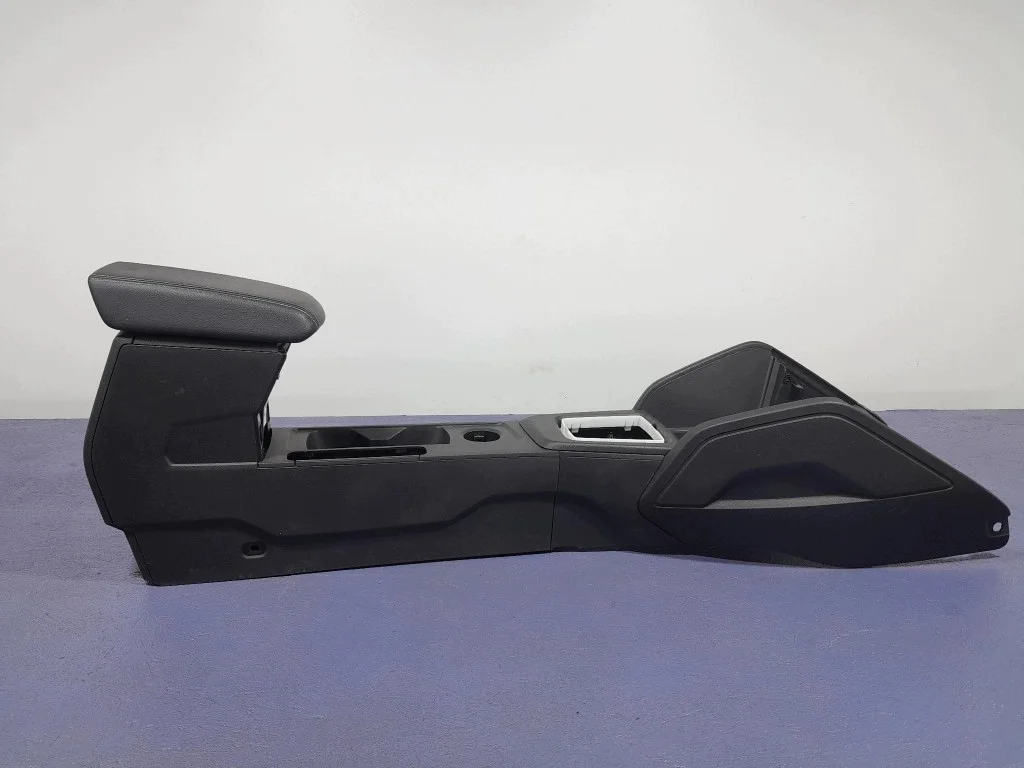 Dacia Duster II Mittkonsol Armstöd image 9