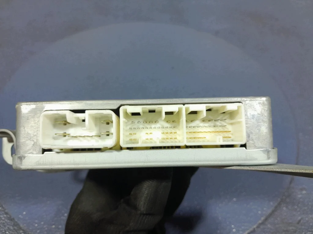 Ohjainlaite Toyota Auris 1.6 B 124hv image 4