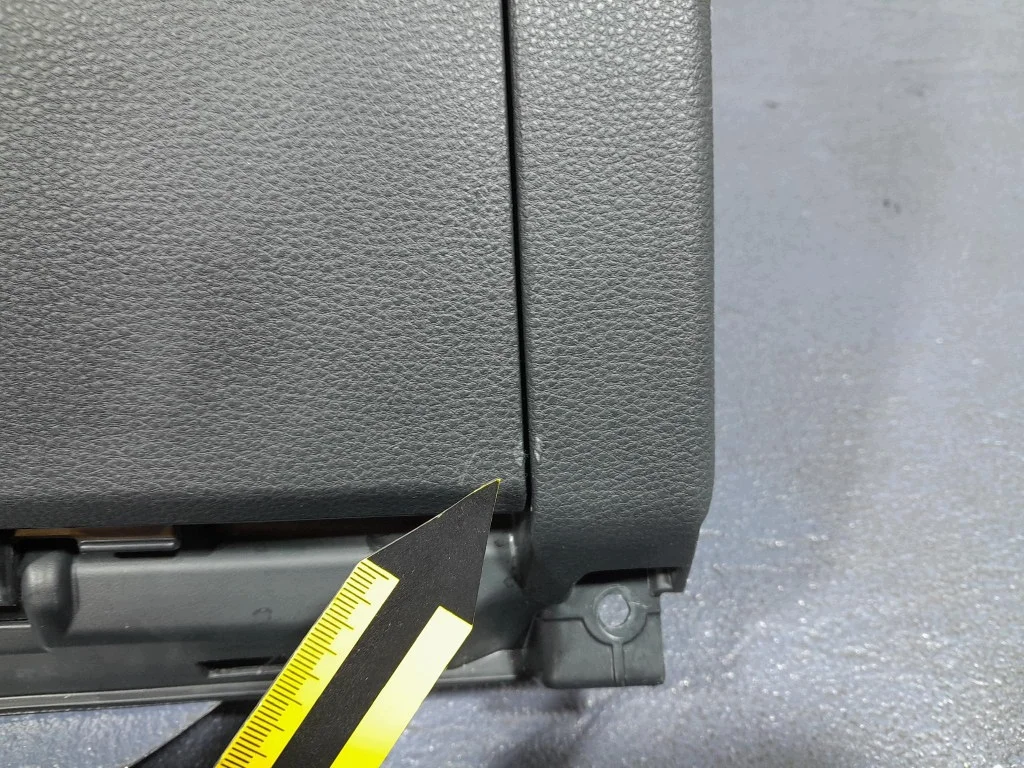 Toyota Corolla E21 Handschuhfach L-348985- image 3