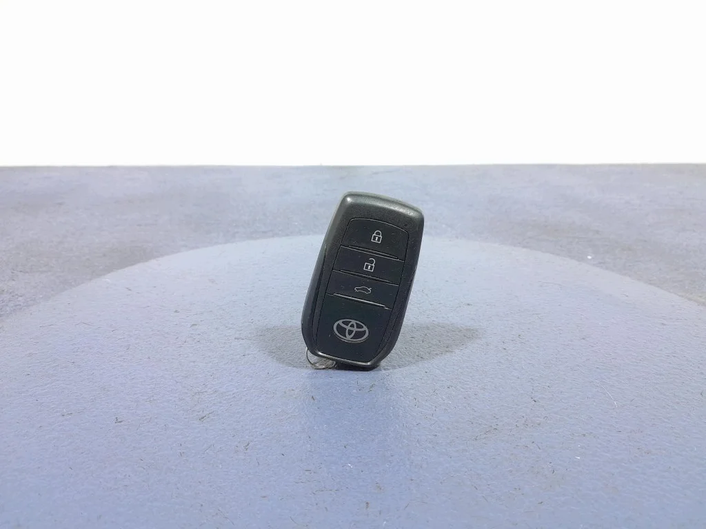 Toyota Corolla E21 Nyckel Pilot L-348990-