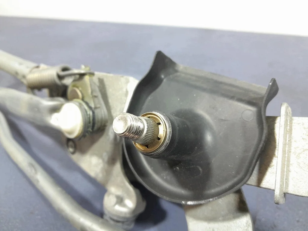 Motor Limpa Para-brisa Toyota Corolla E21 Usado