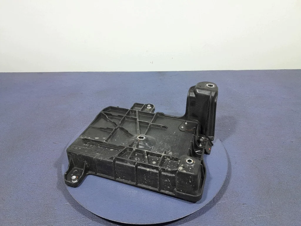 TOYOTA COROLLA E21 Akun Teline Käytetty image 3